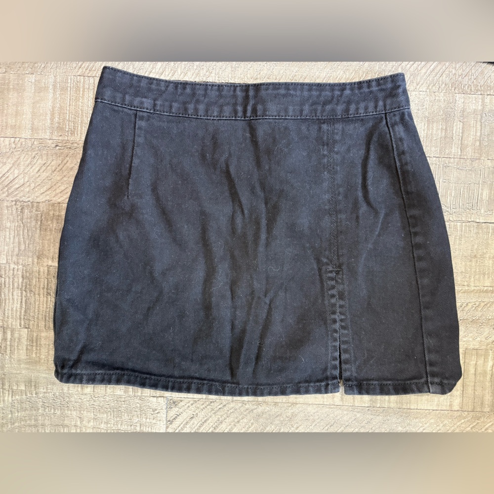 Lioness Black Denim Mini Skirt Small Front Slit Zip Back Edgy Streetwear